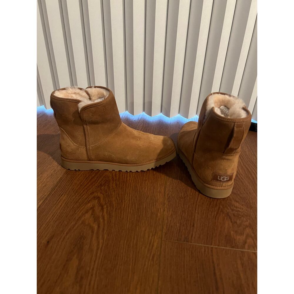 Ugg Cory II women’s ankle boots sz 9